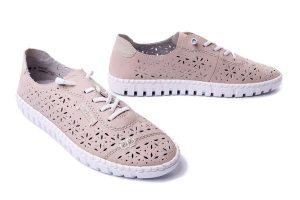 RIEKER M2354-31 pink, półbuty damskie. Czerwone półbuty Rieker, na lato, bez wzorów, bez obcasa, bez zapięcia. Za 271,92 zł.