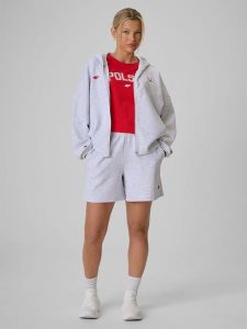 4F Spodenki dresowe damskie - szare M. Szare szorty 4f, bez wzorów, z dresówki, sportowe. Za 129,99 zł.
