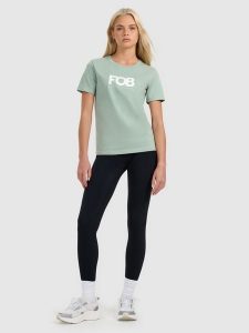 4F Legginsy dzianinowe damskie - czarne XXL. Czarne legginsy 4f, bez wzorów, z dzianiny. Za 129,99 zł.