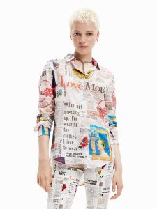 Desigual Koszula Newspaper 23SWCW24 Kolorowy Regular Fit. Koszule Desigual, s, bez wzorów, z bawełny, bez kołnierzyka, bez ramiączek. Za 379,99 zł.