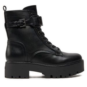 Botki Guess. Czarne botki Guess, z aplikacjami, bez obcasa, na płaskiej podeszwie, bez zapięcia. Za 499,99 zł.