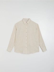 Koszula oversize w paski, z wiskozą i domieszką lnu - wielobarwny. Koszule Sinsay, l, bez wzorów, z wiskozy, bez kołnierzyka, bez ramiączek. Za 49,99 zł.