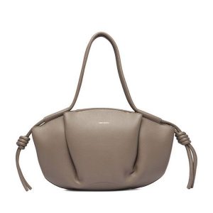 Torebka GINO ROSSI. Brązowe torebki klasyczne Gino Rossi, bez wzorów, bez dodatków. Za 299,99 zł.