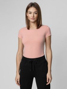 4F T-shirt slim gładki damski XS. Czerwone t-shirty 4f, uniwersalny, bez wzorów, z bawełny, bez kołnierzyka, bez ramiączek. W wyprzedaży za 39,99 zł.