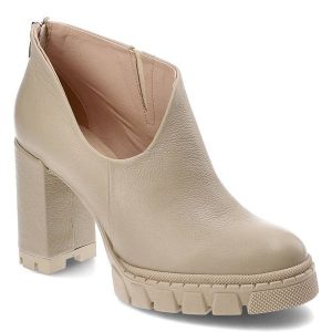 Beżowe Botki Armodo Stylowe Skórzane Buty Na Obcasie. Brązowe botki Armodo, bez wzorów, ze skóry, bez obcasa, na obcasie, bez zapięcia. Za 339,00 zł.