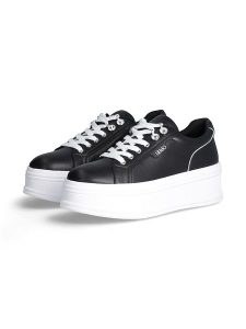 Liu Jo Skórzane sneakersy w kolorze czarnym rozmiar: 38. Czarne trampki Liu Jo, bez wzorów, bez zapięcia. Za 354,10 zł.