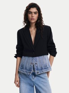Desigual Marynarka 25SWEW28 Czarny Regular Fit. Czarne marynarki i żakiety Desigual, xs, bez wzorów, z syntetyku. Za 590,99 zł.