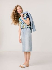Gerry Weber Koszulka w kolorze granatowym rozmiar: 36. Niebieskie bluzki Gerry Weber, bez wzorów, bez kołnierzyka, bez ramiączek. Za 100,99 zł.