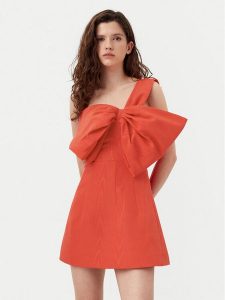 Bardot Sukienka koktajlowa 58524DB Czerwony Regular Fit. Czerwone kombinezony Bardot, bez wzorów, z syntetyku, wizytowe, bez kołnierzyka, bez ramiączek. Za 389,99 zł.