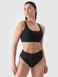 4F Dół od bikini damski - czarny XS. Czarne bikini 4f, bez wzorów, z elastanu. W wyprzedaży za 29,99 zł.