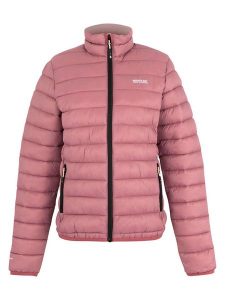 Regatta Kurtka pikowana "Marizion" w kolorze jasnoróżowym rozmiar: 40. Różowe kurtki Regatta, bez wzorów, bez kaptura. Za 148,61 zł.