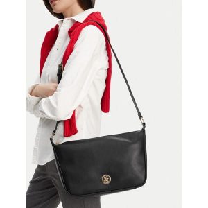 Torebka Beverly Hills Polo Club. Czarne listonoszki Beverly Hills Polo Club, bez wzorów, bez dodatków. Za 159,99 zł.