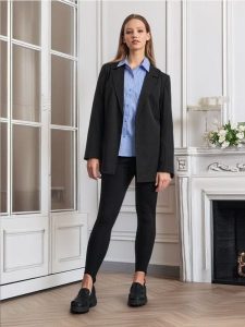 Legginsy z zapiętkiem - czarny. Czarne legginsy Sinsay, bez wzorów. Za 29,99 zł.