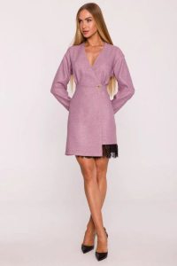 Elegancka sukienka tweedowa trapezowa kopertowa różowa. Czerwone sukienki MOE, do pracy, l, bez wzorów, z koronki, biznesowe, bez kołnierzyka, bez ramiączek, kopertowe. Za 379,00 zł.