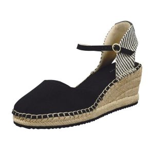 Buty damskie GANT Luliza. Czarne buty trekkingowe GANT, bez zapięcia. Za 319,99 zł.