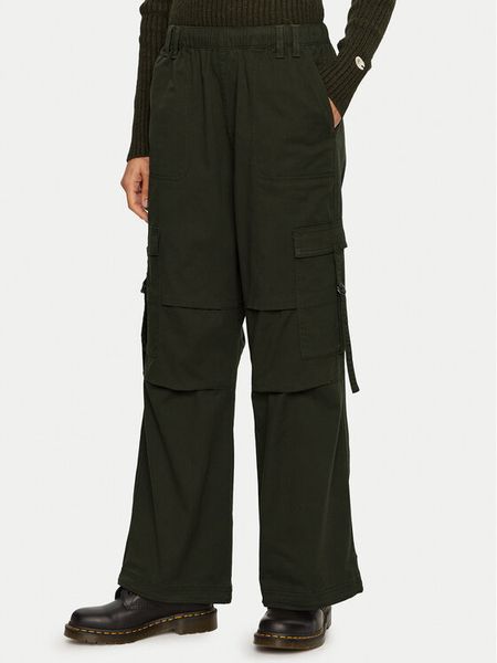 Champion Spodnie dresowe 117503 Zielony Oversize. Zielone spodnie dresowe Champion, xs, bez wzorów, z bawełny. Za 199,99 zł.