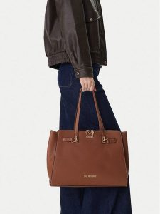LOVE MOSCHINO Torebka JC4124PP1OLM0200 Brązowy. Brązowe shopper bag LOVE MOSCHINO, bez wzorów, ze skóry, bez dodatków. Za 667,99 zł.
