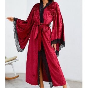 Szlafrok maxi z miękkiego materiału na chłodne wieczory Diamanta. Czarne szlafroki Intica, l, bez wzorów, z materiału, bez kaptura. Za 169,00 zł.