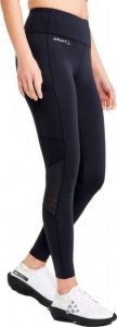 Legginsy damskie Craft adv essence. Czarne legginsy Craft, bez wzorów, z dżerseju, z podwyższonym stanem, krótkie. Za 238,85 zł.