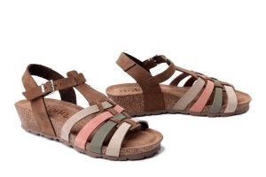 YOKONO MONACO-261 NUB MULTI MOCHA, sandały damskie. Brązowe sandały Yokono, bez wzorów, ze skóry, bez obcasa, na koturnie, bez zapięcia. Za 284,90 zł.