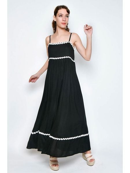 H.H.G. Sukienka w kolorze czarnym rozmiar: S. Czarne sukienki H.H.G., s, bez wzorów, z wiskozy, bez kołnierzyka, bez ramiączek, maxi. Za 87,19 zł.