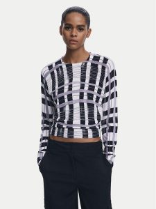 Desigual Sweter Noruega 25WWJF41 Czarny Regular Fit. Czarne swetry klasyczne Desigual, xs, z wiskozy, bez kołnierzyka. Za 219,99 zł.