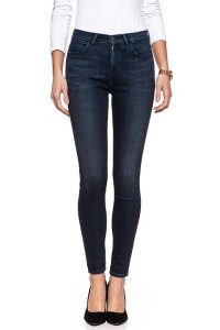 WRANGLER HIGH SKINNY DUSTY BITE W27HSQ21C 112128118. Rurki Wrangler, z jeansu. W wyprzedaży za 89,99 zł.