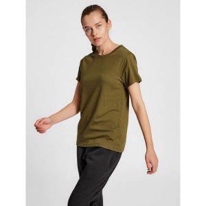 Koszulka damska Hummel Red Basic. Zielone bluzki Hummel, l, bez wzorów, z bawełny, sportowe, bez kołnierzyka, bez ramiączek. Za 114,50 zł.