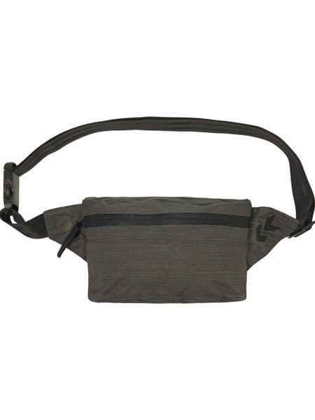 Saszetka sportowa dla dorosłych Hummel Urban Bum Bag. Czarne nerki i saszetki Hummel, bez wzorów, z poliesteru. Za 55,00 zł.