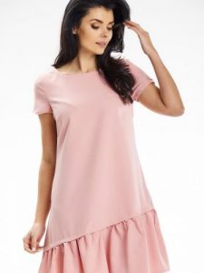 Sukienka Model A644 Powder Pink - awama. Różowe sukienki Awama, na lato, l, bez wzorów, z elastanu, z asymetrycznym kołnierzem, bez ramiączek, mini, asymetryczne. Za 247,31 zł.