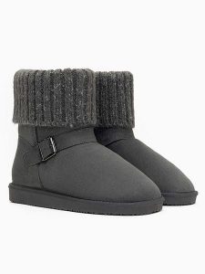 ISLAND BOOT Botki zimowe "Kourtney" w kolorze szarym rozmiar: 36. Szare botki Island Boot, na zimę, bez wzorów, bez obcasa, bez zapięcia. Za 190,45 zł.