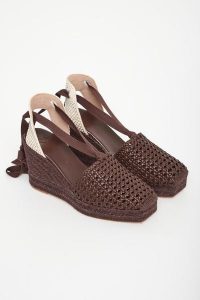 Espadryle damskie na koturnie Accordo WEEKEND MAX MARA. Espadryle Weekend Max Mara, bez wzorów, bez obcasa, na koturnie. Za 1 519,00 zł.