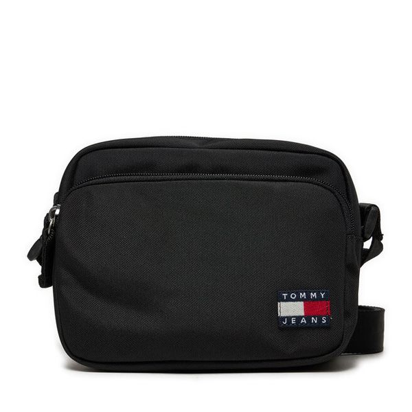 Torebka Tommy Jeans. Czerwone listonoszki Tommy Jeans, bez wzorów, z jeansu, bez dodatków. Za 315,99 zł.