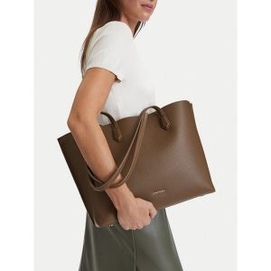 Torebka GINO ROSSI. Brązowe shopper bag Gino Rossi, bez wzorów, bez dodatków. Za 299,99 zł.