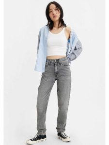 Levi´s Dżinsy "80S" - Mom fit - w kolorze jasnoszarym rozmiar: W26/28. Szare jeansy z aplikacjami, ze skóry, z podwyższonym stanem. Za 158,10 zł.