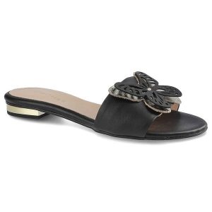 Czarne Klapki Damiss Modne Skórzane Letnie Buty. Czarne klapki Damiss, bez wzorów, z materiału, bez obcasa, na płaskiej podeszwie. Za 209,00 zł.