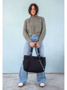 Fritzi aus Preußen Shopper bag "Izzy" w kolorze czarnym - 42 x 29 x 15 cm rozmiar: onesize. Czarne shopper bag Fritzi aus Preußen, bez wzorów, z materiału, na ramię, bez dodatków. Za 256,70 zł.