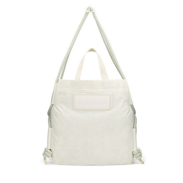 Torebka Hunter. Torebki klasyczne Hunter, bez wzorów, bez dodatków. Za 179,99 zł.