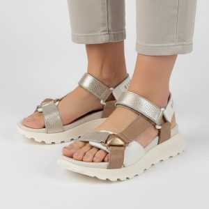 Sandały damskie Hispanitas, cholewka ze skóry naturalnej sportowy fason z regulowanymi paskami odkryta konstrukcja lekka stabilna podeszwa zapewniają. Brązowe sandały Hispanitas, bez wzorów, ze skóry, bez obcasa, na platformie, bez zapięcia. Za 539,00 zł.