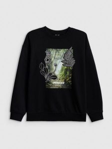 4F Bluza dresowa loose bez kaptura damska - czarna XS. Czarne bluzy 4f, uniwersalny, bez wzorów, z dresówki, bez kaptura. Za 159,99 zł.