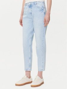Mustang Jeansy Charlotte 1016196 Błękitny Mom Fit. Niebieskie jeansy Mustang, bez wzorów, z bawełny. Za 259,99 zł.