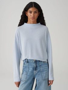 OPUS Sweter w kolorze błękitnym rozmiar: 36. Niebieskie swetry oversize Opus, bez wzorów, bez ramiączek. Za 122,96 zł.