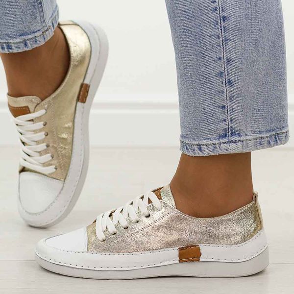 Złote skórzane półbuty damskie T.Sokolski 8260. Żółte półbuty Sokolski, na jesień, bez wzorów, z jeansu, z okrągłym noskiem, bez obcasa, na płaskiej podeszwie, bez zapięcia. Za 299,00 zł.