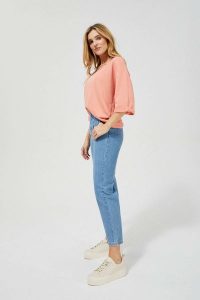 Jeansy slouchy z wysokim stanem. Niebieskie jeansy MOODO, bez wzorów, z bawełny, z podwyższonym stanem, długie. W wyprzedaży za 47,99 zł.