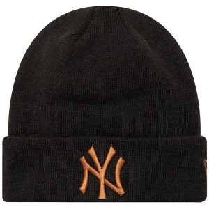 Czapka dla dorosłych League Essential New York Yankees Beanie Hat. Czarne czapki New Era, bez wzorów, z materiału, sportowe. Za 100,30 zł.