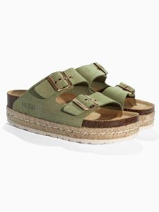 BACKSUN Skórzane klapki "Vada" w kolorze khaki rozmiar: 40. Brązowe klapki Backsun, bez wzorów, z otwartym noskiem, bez obcasa. Za 237,17 zł.