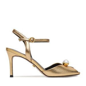 Sandały GINO ROSSI. Żółte sandały Gino Rossi, bez wzorów, bez obcasa, na szpilce, bez zapięcia. Za 429,99 zł.