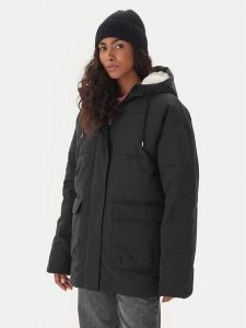 Roxy Płaszcz zimowy ERJJK03666 Czarny Regular Fit. Czarne płaszcze Roxy, na zimę, xs, bez wzorów, z bawełny, bez kaptura. Za 599,99 zł.