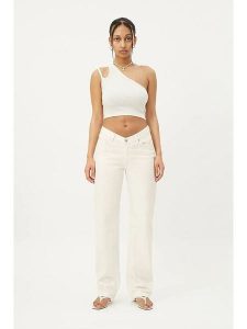 Weekday Top w kolorze białym rozmiar: XS. Białe topy Weekday, xs, bez wzorów, bez kołnierzyka, bez ramiączek. Za 37,30 zł.