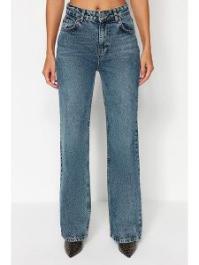 Trendyol Dżinsy - Comfort fit - w kolorze granatowym rozmiar: 38. Niebieskie jeansy Trendyol, bez wzorów, z bawełny, z podwyższonym stanem. Za 100,99 zł.